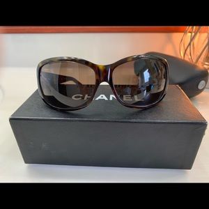 Dolce & Gabbana Sunglasses (Glasses Only)